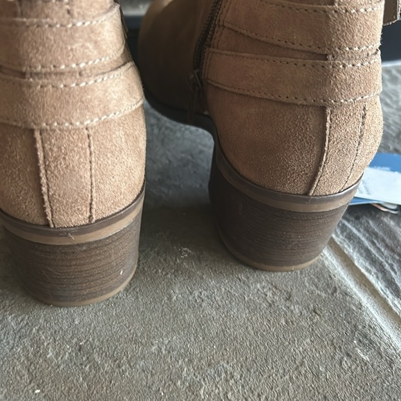 Bootie: Sonoma Size 7 Medium, Upper Leather, Taupe NEW WITH TAGS - Picture 2 of 5